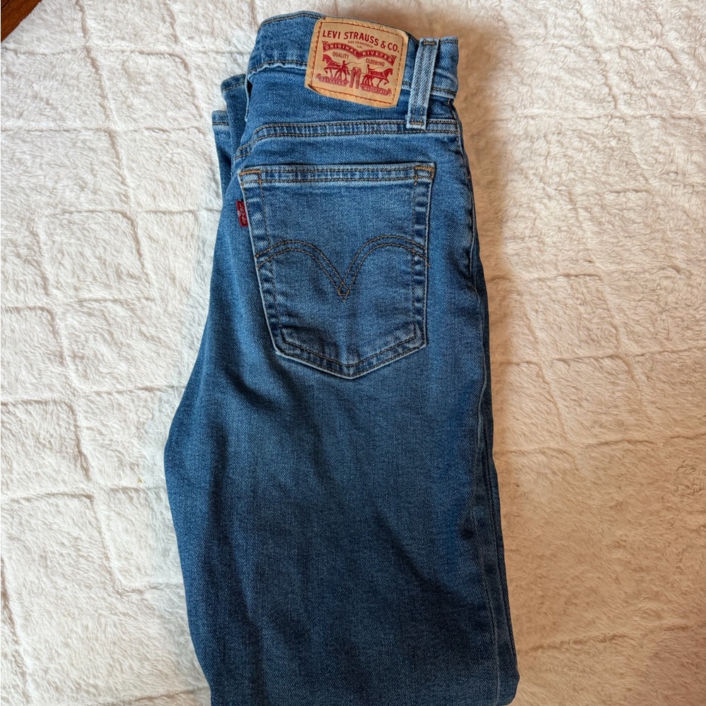 Levi's wedgie Medium Blue Straight-Leg Jeans